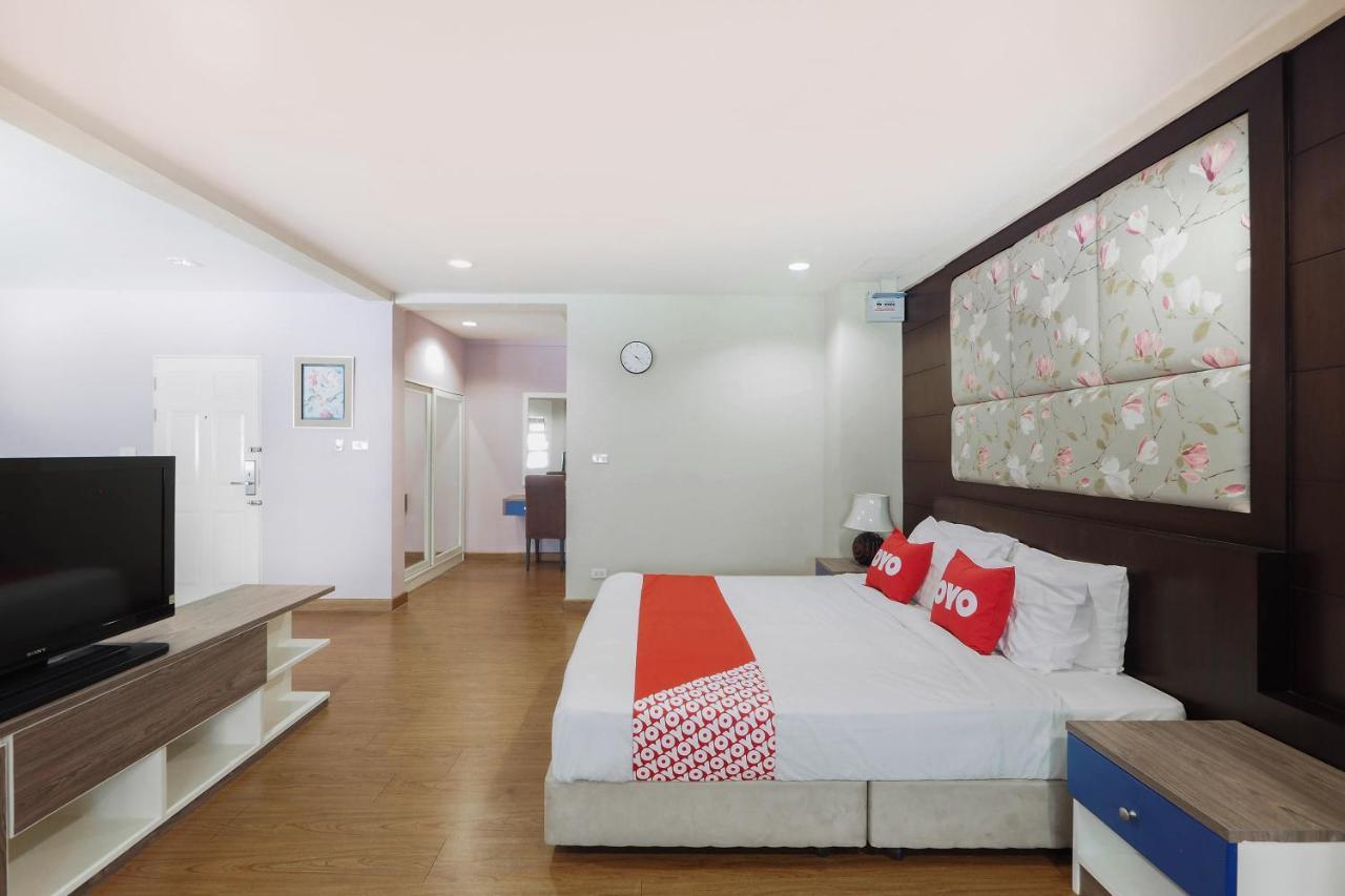 โอโย 995 บลู คาเฟ่ อพาร์ตเมนต์ Hotel เชียงใหม่ ภายนอก รูปภาพ