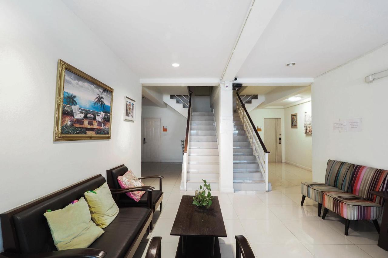 โอโย 995 บลู คาเฟ่ อพาร์ตเมนต์ Hotel เชียงใหม่ ภายนอก รูปภาพ