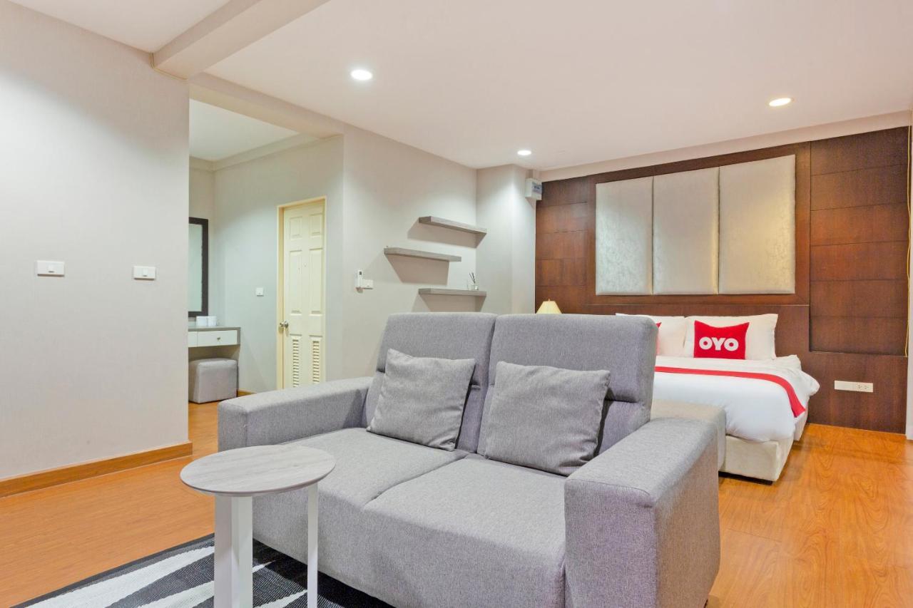 โอโย 995 บลู คาเฟ่ อพาร์ตเมนต์ Hotel เชียงใหม่ ภายนอก รูปภาพ