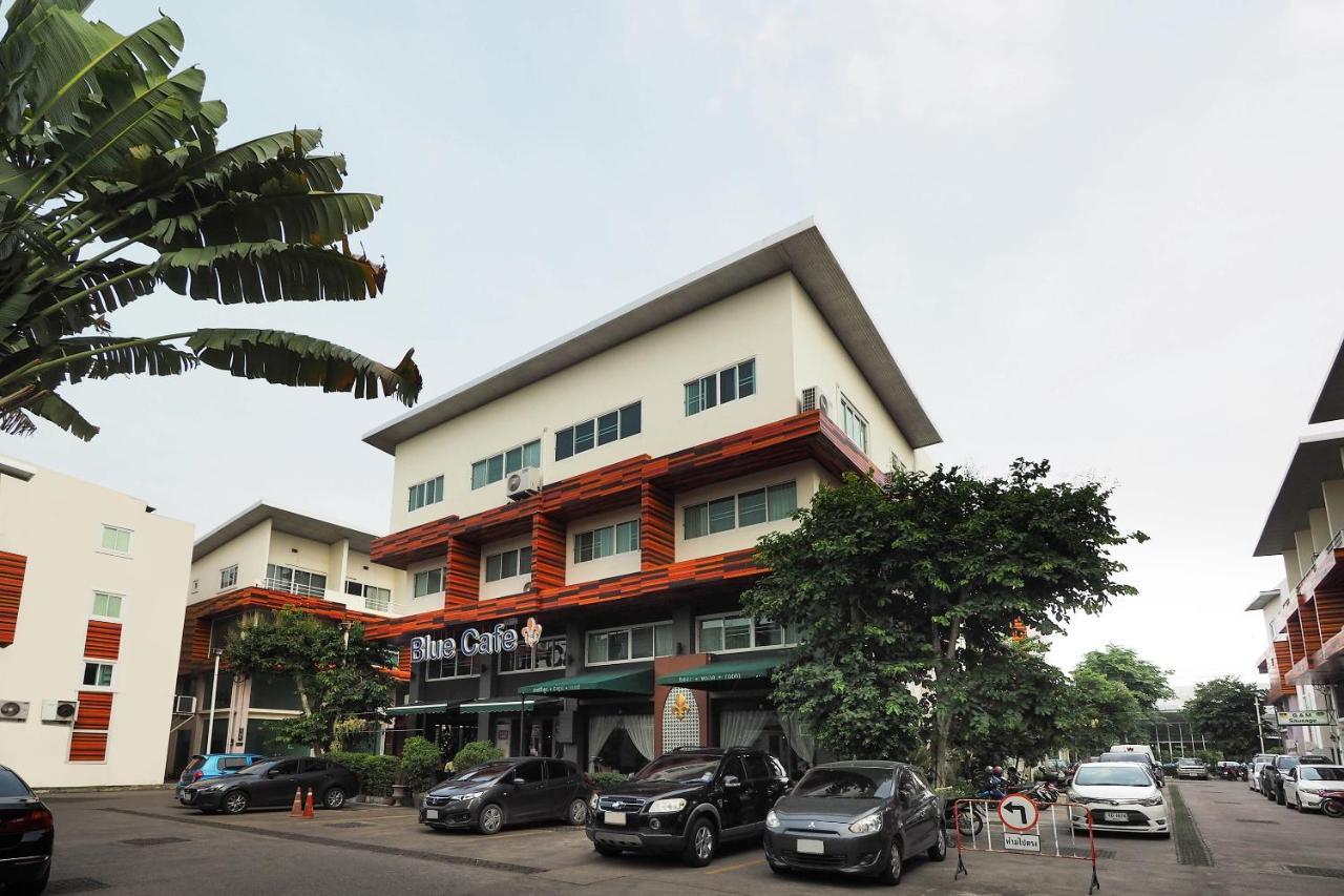 โอโย 995 บลู คาเฟ่ อพาร์ตเมนต์ Hotel เชียงใหม่ ภายนอก รูปภาพ