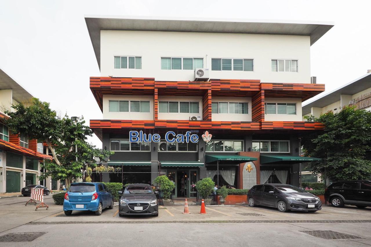 โอโย 995 บลู คาเฟ่ อพาร์ตเมนต์ Hotel เชียงใหม่ ภายนอก รูปภาพ